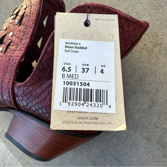 Ariat Dixon Studded Ankle Boots Red Snake Western Cowgirl Size 6.5 NIB - Picture 12 of 13